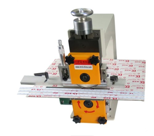 Straight line panel saw for - saw,