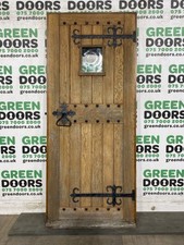 Studded solid oak - studded, front