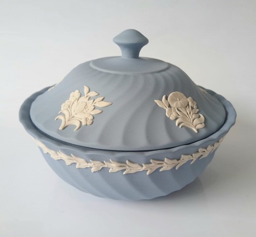 Wedgwood blue jasper floral - wedgwood,