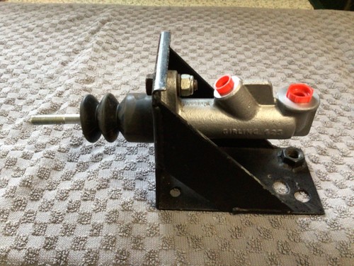 Hydraulic handbrake used - hydraulic,