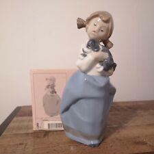 Nao by Lladro "Girl with
