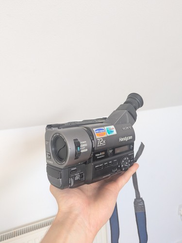 Sony handycam ccd cr640e video - sony,