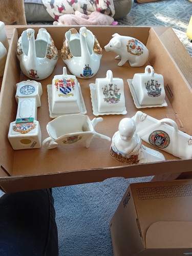 Vintage assorted crested - 10,