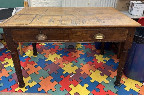 Vintage old school - vintage, desk