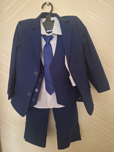 Vivaki boys suit - boys, years