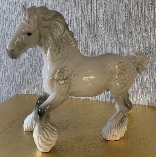 Beswick horse cantering shire - beswick,