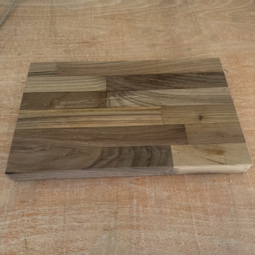 Thick solid walnut chopping - thick,