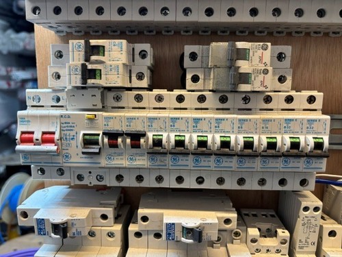 Series mcb 628104 b16 - ge,