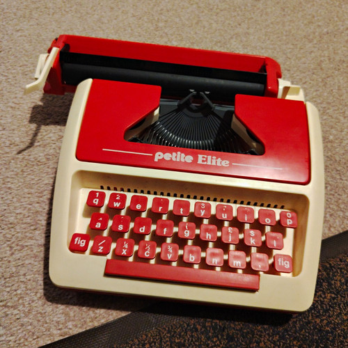 Petite elite red cream - petite,