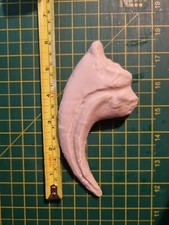 DINOSAUR  REPLICA FOOTCLAW