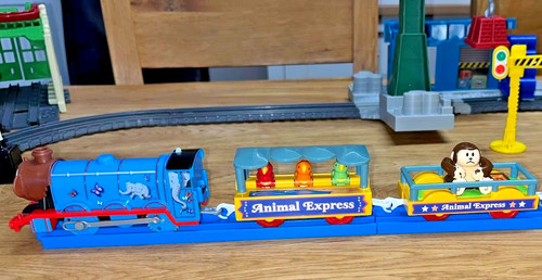 Thomas friends trackmaster - thomas,