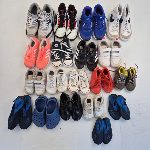 Branded shoe bundle mix sizes - shoe,