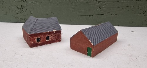 Farm buildings resin - (damaged),