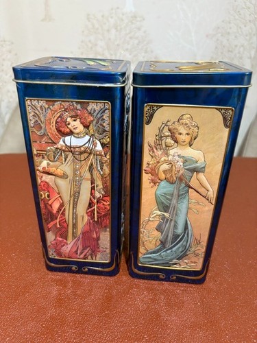 Vintage biscuit tin - tin, four