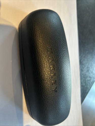 Oakley glasses case - glasses,