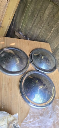 Morris minor hub caps x3 - morris, mm