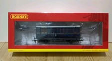 Hornby OO Gauge R40302 S&DJR 4-Wheel Brake Luggage Coach No. 8 in Prussian Blue