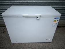 Chest freezer Logic model L300CFW14 290 Litre/ Commercial/ Catering
