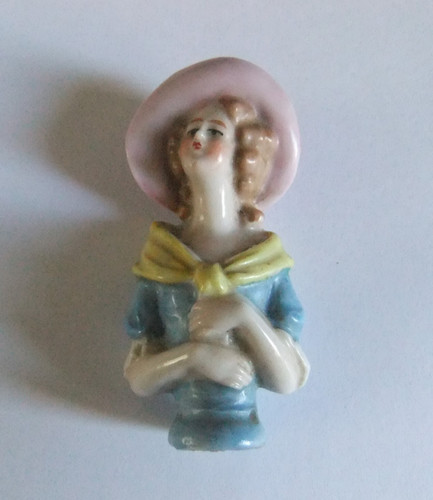 Antique porcelain bisque - /,