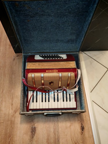 Accordion hohner starlett - accordion,