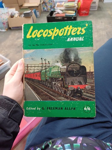 Vintage locospotters annual - vintage,