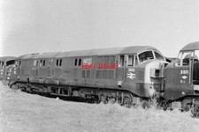 PHOTO  CLASS 20 LOCOS D600 AND