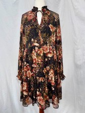 Ronni Nicole | Floral Metallic