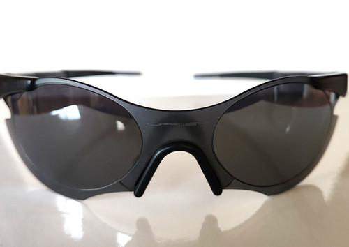 Rare oakley 105 - rare,