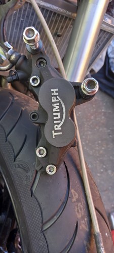 Triumph rocket 2006 front - 3,