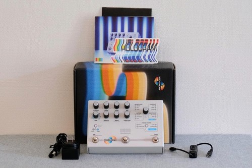 Hologram electronics microcosm - hologram,
