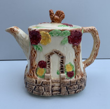 Art Deco Vintage WADEHEATH Pottery Teapot  Ivory House and Squirrel Decoration
