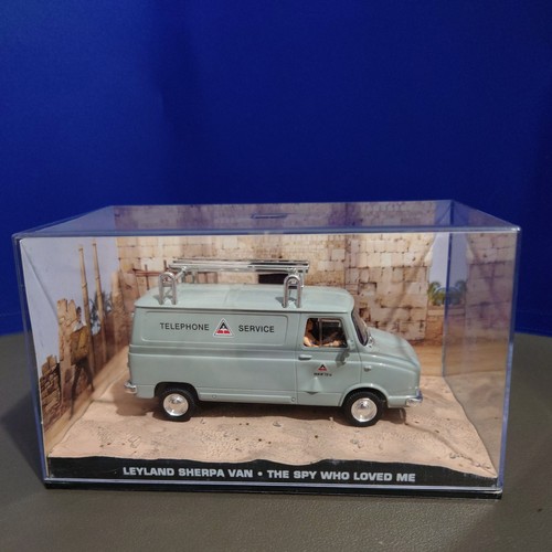 Atlas james bond leyland - james,