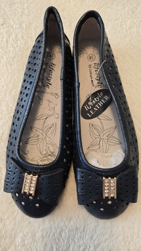 New unboxed cushion walk - unboxed.,