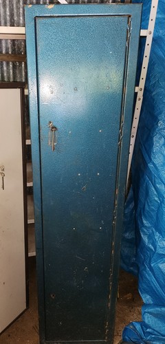 Gun cabinet for - 4/5, guns