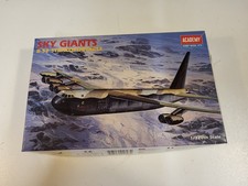 1/320 Academy B-52D
