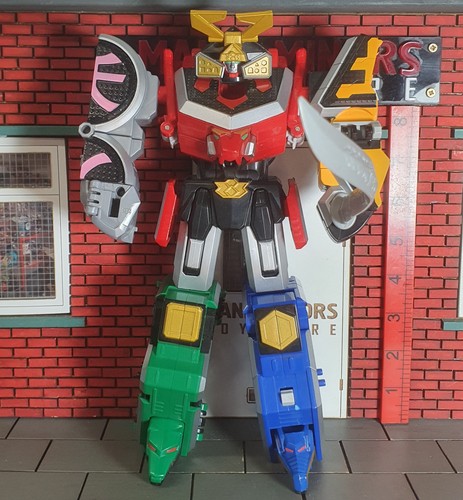 Mighty morphin power rangers - mighty,