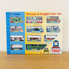 Thomas & Freight Cars Set