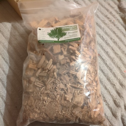 Smoking wood chips bbq - bbq, smoker