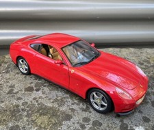 Hot Wheels Ferrari 612 Scaglietti 1/18 Scale diecast B6047  red Model Car