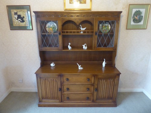 Olde court dresser - olde,