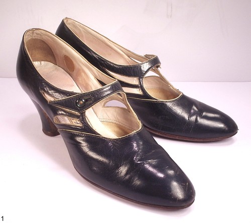 Vintage 1929 women dark - vintage,