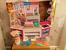 BOXED MATTEL BARBIE ULTIMATE KITCHEN PLAY SET  WITH WORKING LIGHTS AND SOUNDS