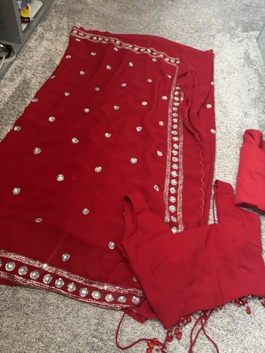 New red piece sari - set,