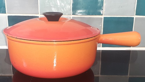 Creuset orange lidded - le,