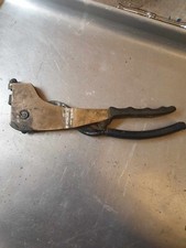 Tucker Fasteners Rivet Gun