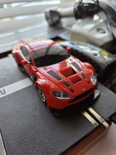 Scalextric red aston martin - aston,