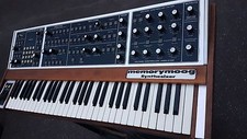 MEMORY MOOG SYNTHESIZER