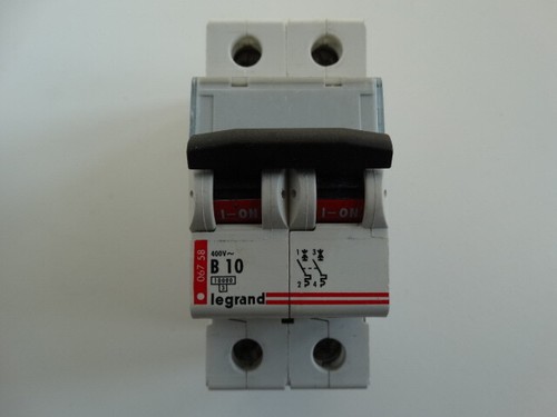 Legrand 06758 10a type - legrand,