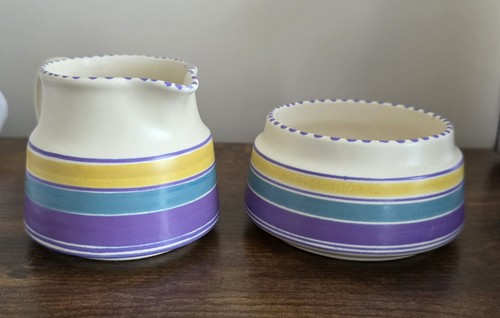 Pretty vintage honiton pottery - vintage,