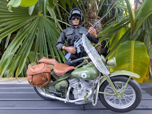 Joe action man - ",